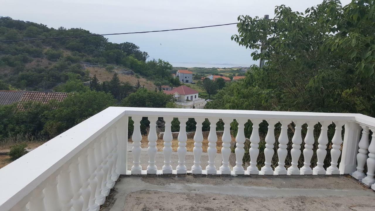 Apartment Cernesa ราชานาส ภายนอก รูปภาพ