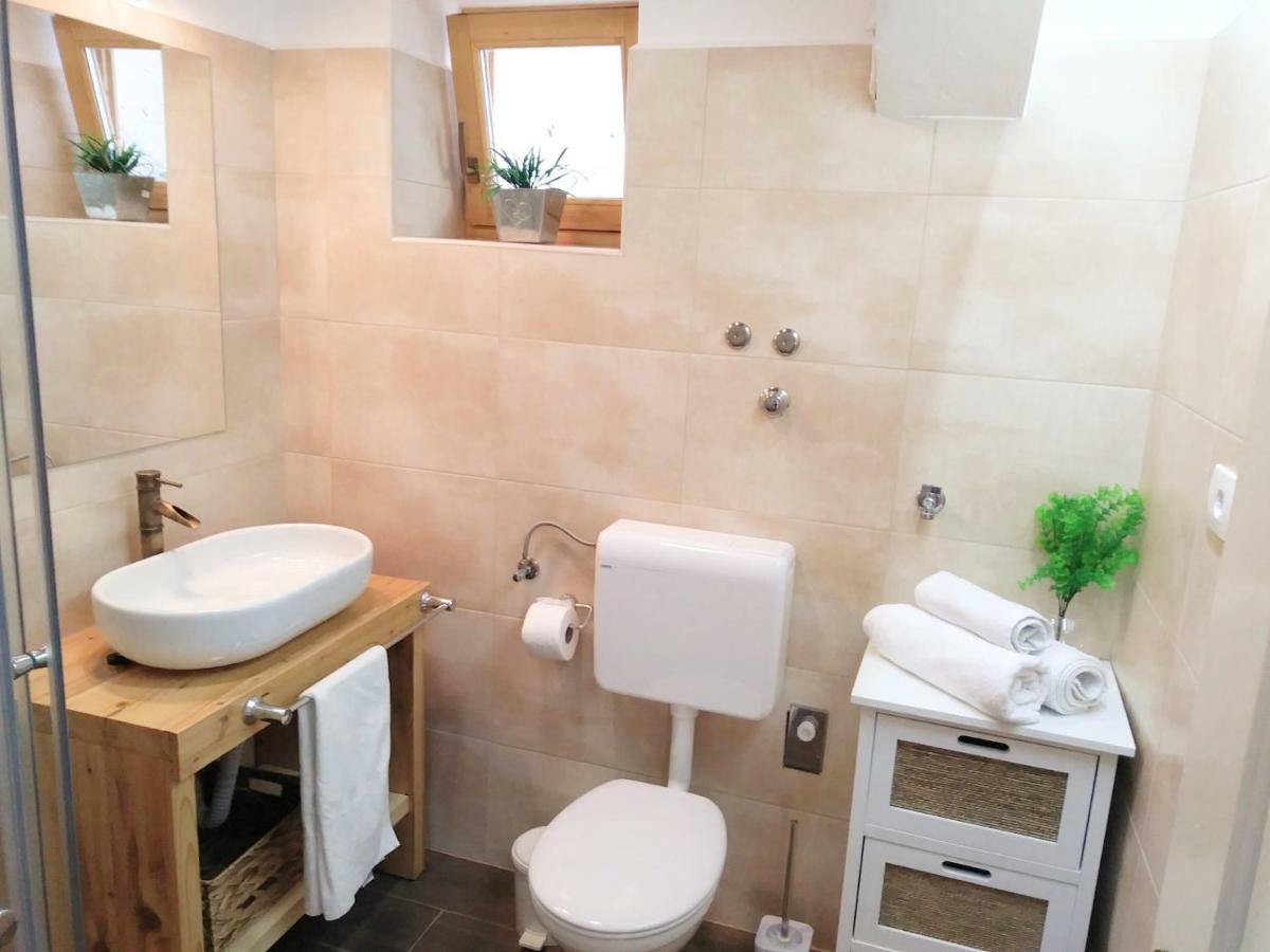 Apartment Cernesa ราชานาส ภายนอก รูปภาพ